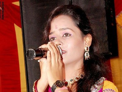 Pooja Ji Singer